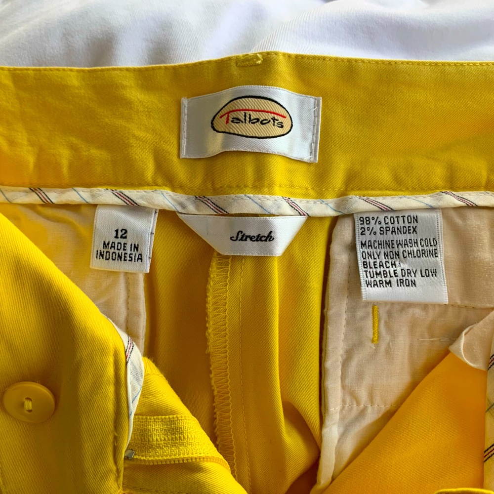 Talbots Stretch (NWOT/12) Crop Pants w/decorative buttons on front side pocket - Picture 3 of 9